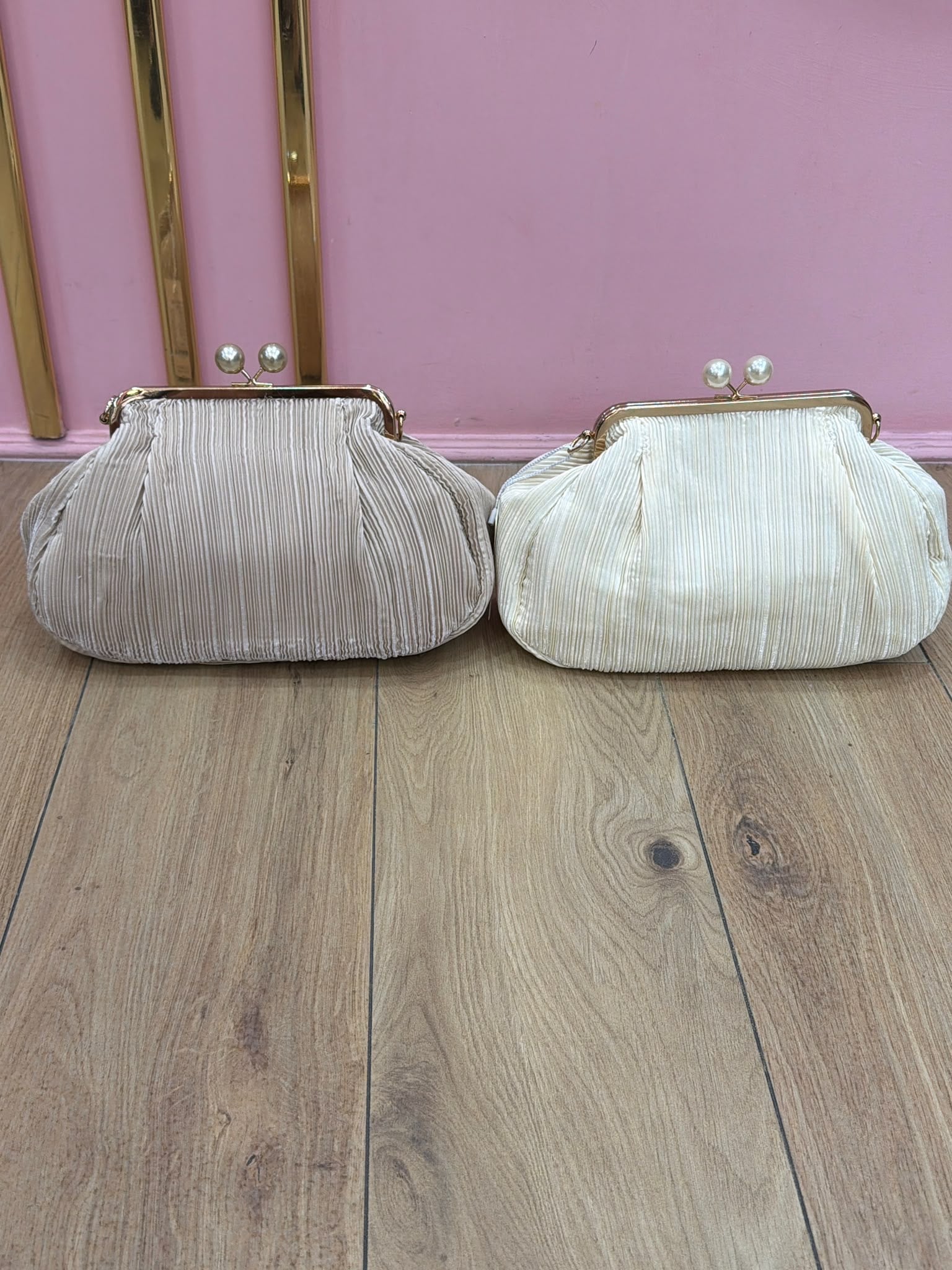 Pochette Dely