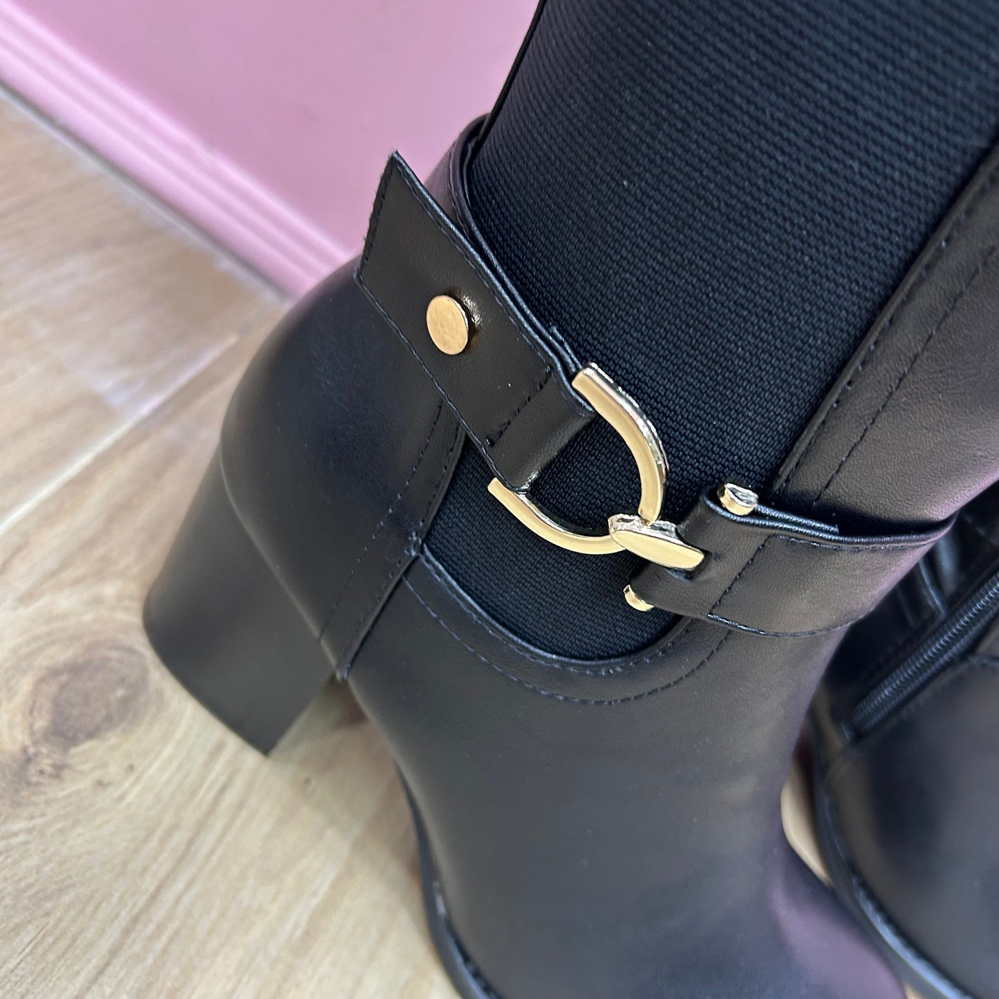 Stivale elasticizzato