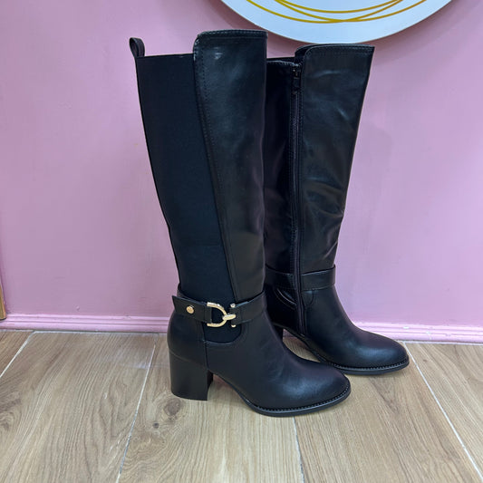 Stivale elasticizzato